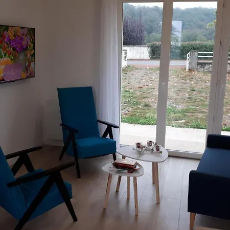 Holiday home Maison Renovee Avec Jardin, Terrasse Et Wi-fi A - Fr-1-489-478 Coutansouze